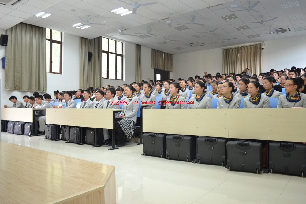 南京航空航天大学空乘专业半军事化管理模式
