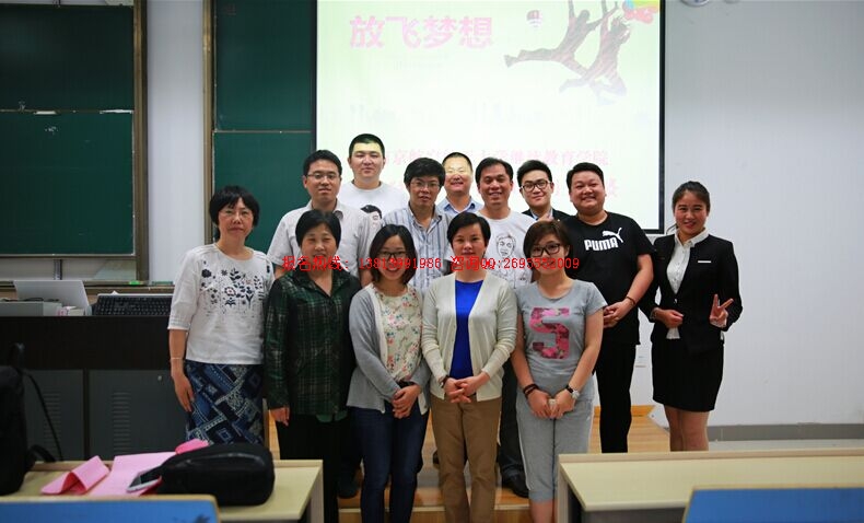南京航空航天大学继续教育学院自考生举办手绘T恤创意大赛